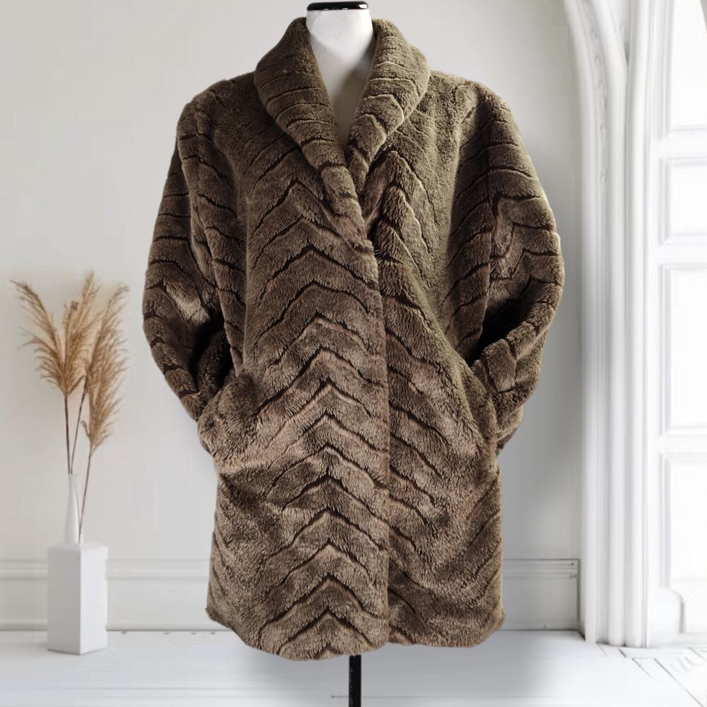 Vintage Apres Ski Faux Fur Coat Size L Brown Chevron Shawl Collar Pockets